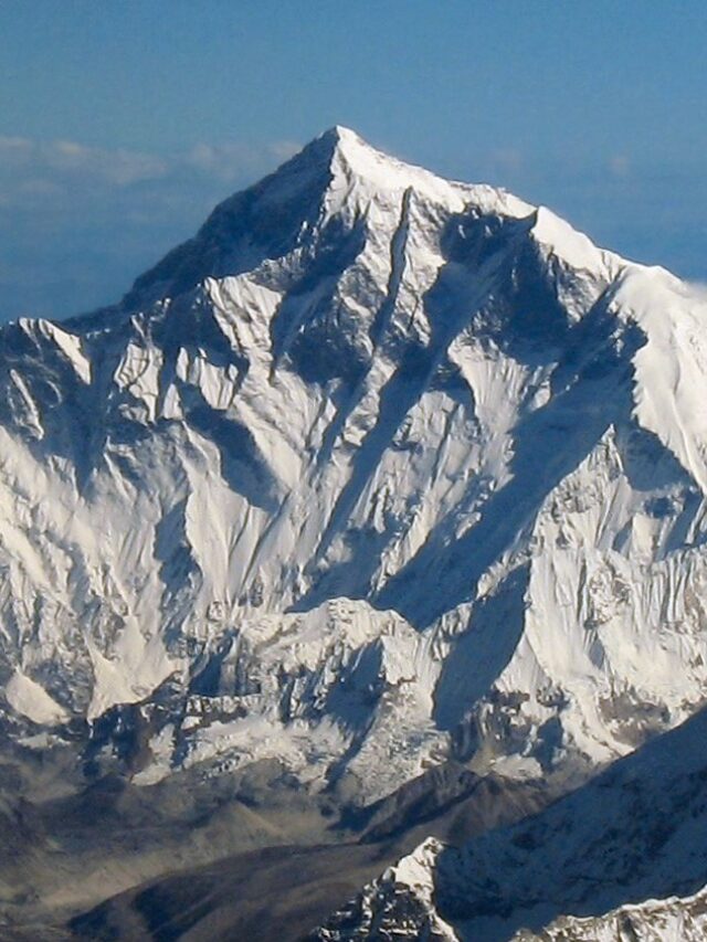How Trekking on Mount Everest Can Transform Your Health?