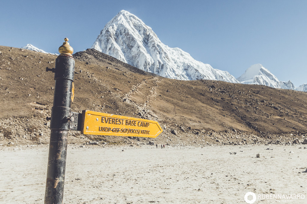 Trekking to Mount Everest